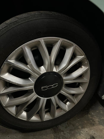 Fiat 500 Black Alloy Wheel Centre Cap 51884863 SINGLE – WITH CLIP