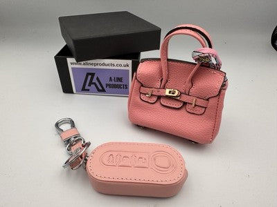 Fiat 500 Pink Keyring Gift Set –  Handbag Style Key Holder (Bag Opens)